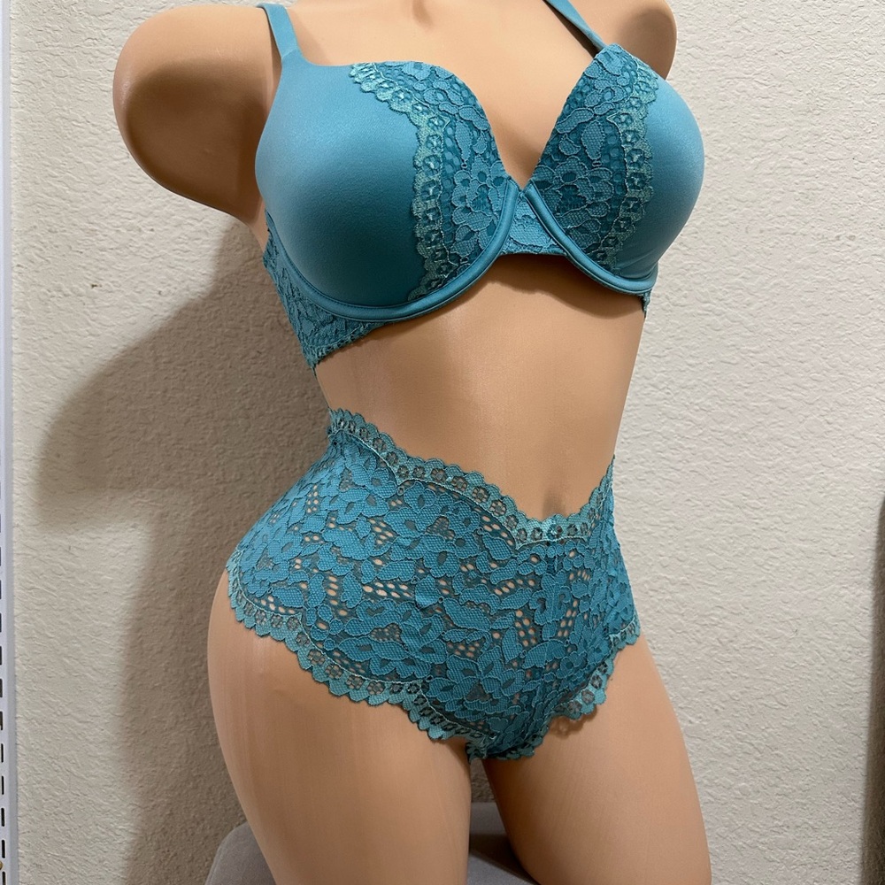 32DD, M Victoria’s Secret Elegant Lace Teal Lingerie bra Set